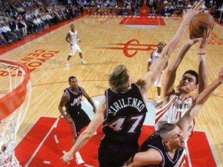 NBA新规则下的自由移动，进攻革命还是防守噩梦？