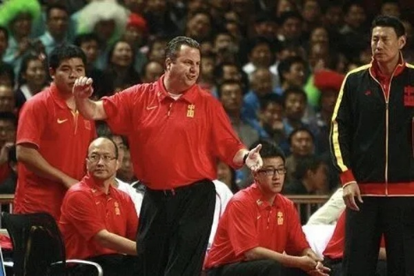 十年之后，我依然记得2010年中国男篮对阵巴西的那一刻
