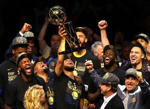 2016年NBA总冠军比分,骑士4-3逆转勇士,73胜神话的终结 2016年NBA总冠军比分,骑士4-3逆转勇士,73胜神话的终结