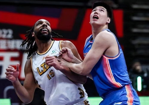NBA篮球比赛半场休息是多长时间?规则、流程与幕后细节全解析 NBA篮球比赛半场休息是多长时间?规则、流程与幕后细节全解析