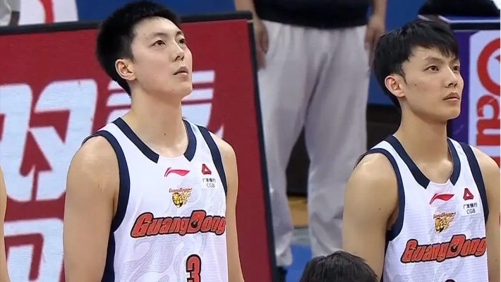 胡明轩的CBA起点,从青涩少年到广东队核心的成长之路 胡明轩的CBA起点,从青涩少年到广东队核心的成长之路