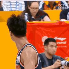 易建联,中国篮球的旗帜与传奇 易建联,中国篮球的旗帜与传奇