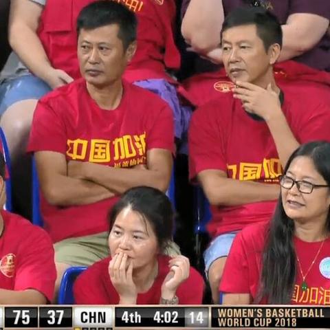 中国女篮vs美国女篮，虽败犹荣，差距犹存